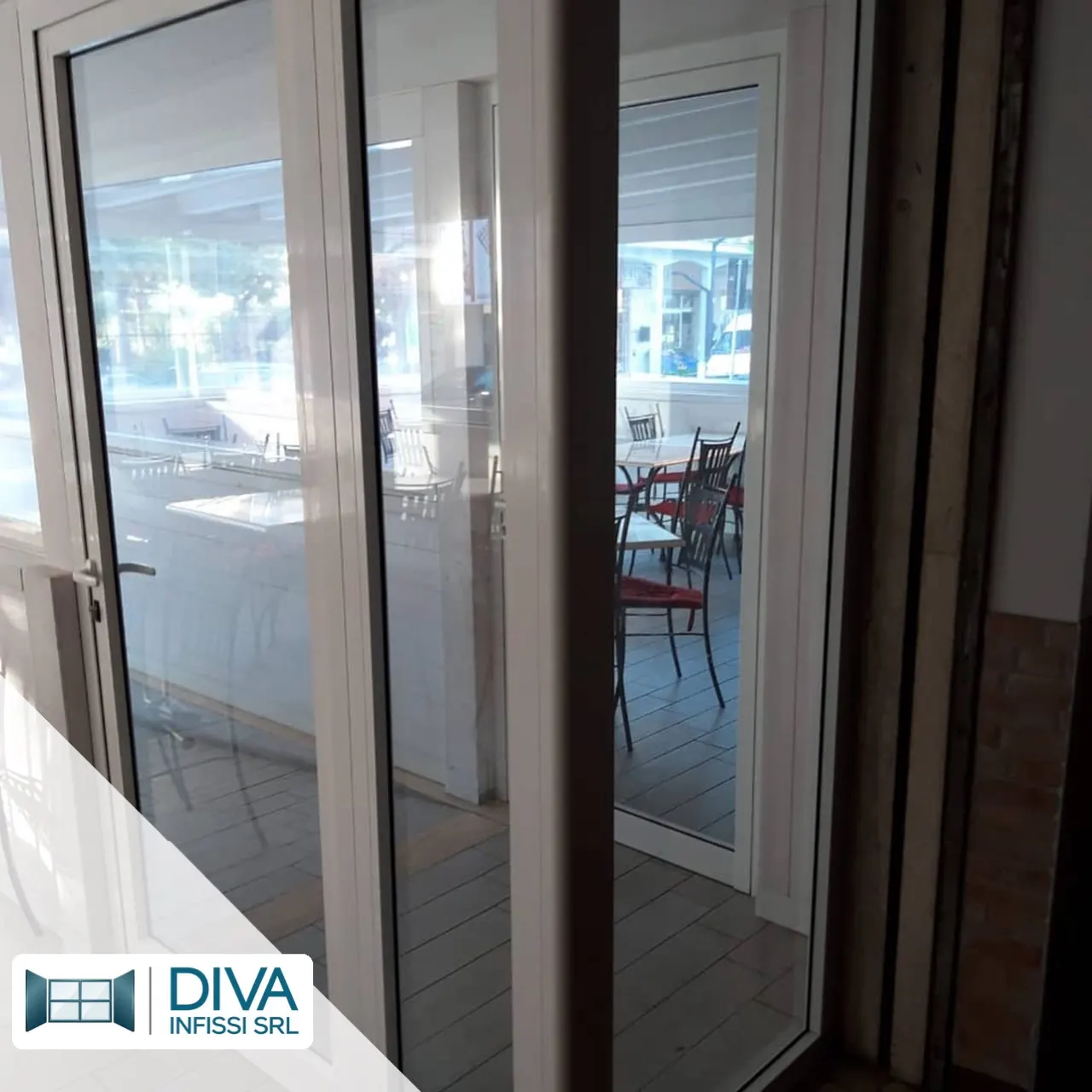 Serramenti installati da Diva Infissi in una abitazione sulla costa